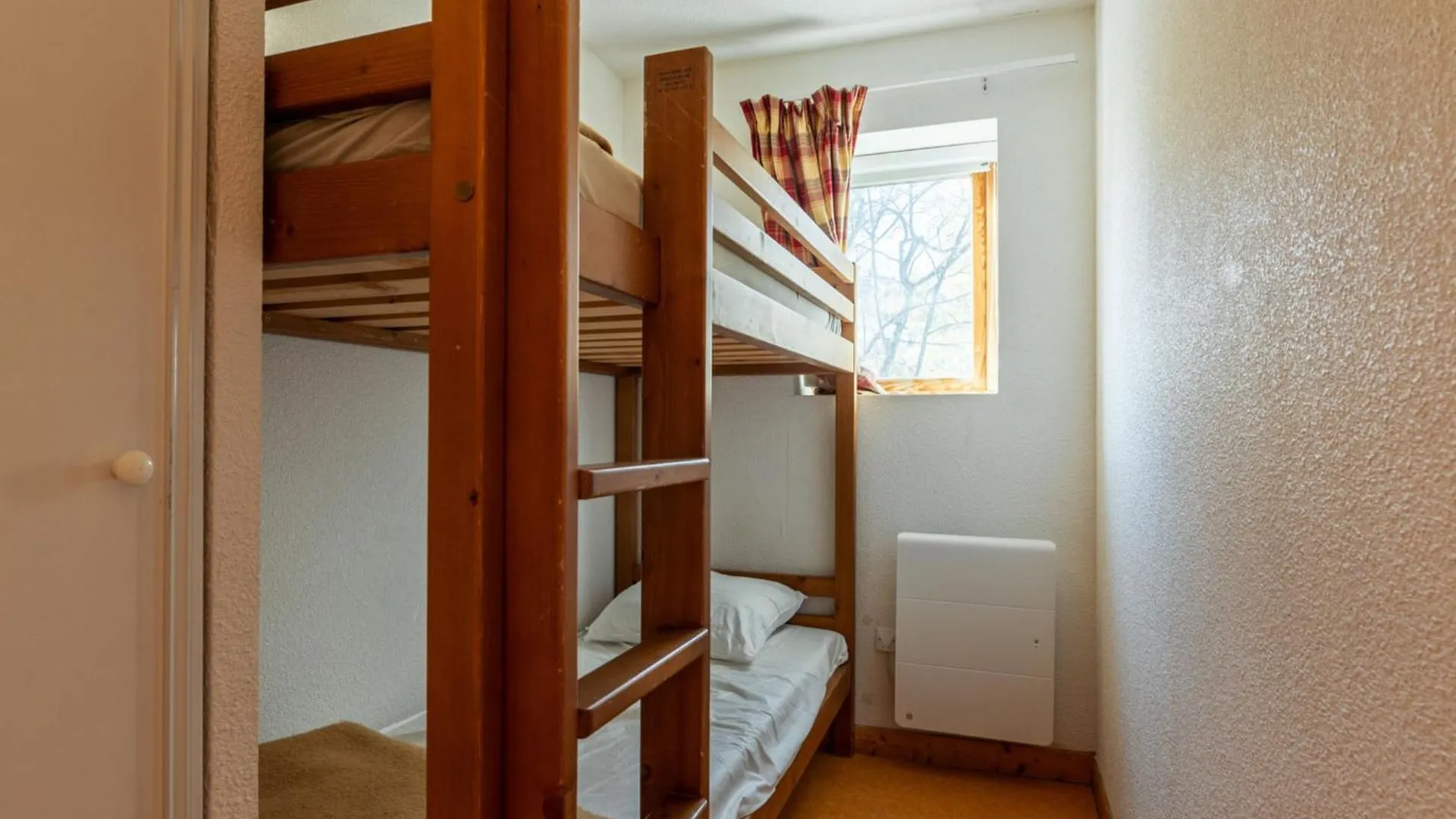 Apartment Les Biches By Interhome Saint-Sorlin-d'Arves France